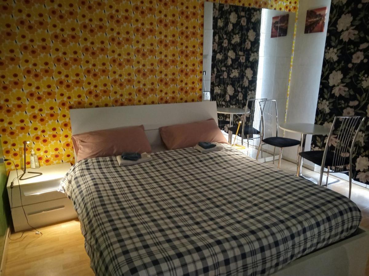Floris Guest House Милано Екстериор снимка