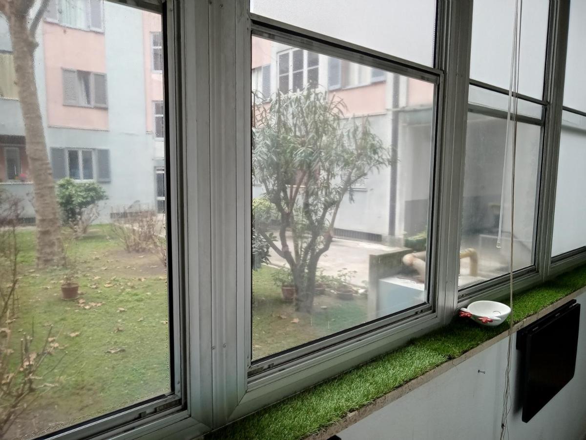 Floris Guest House Милано Екстериор снимка
