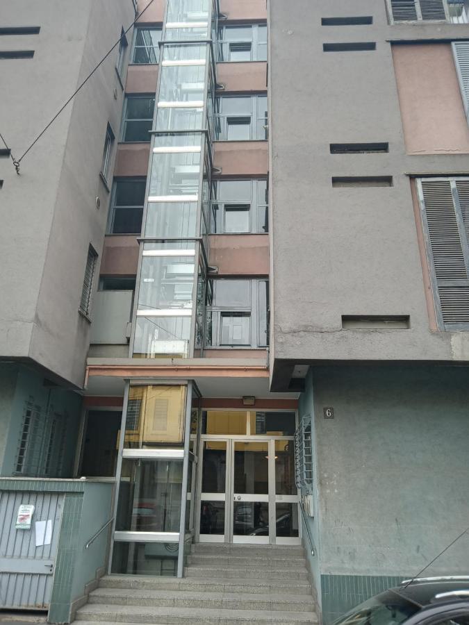 Floris Guest House Милано Екстериор снимка